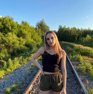 Meet your Posher, Christelle